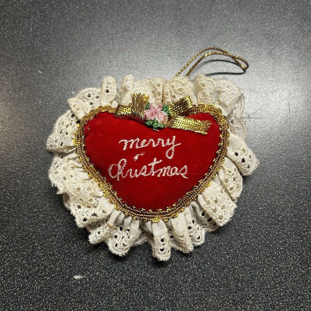 Merry Christmas Ornament Lace Felt Embroidered Taiwan Mid 20th Century Vtg Heart